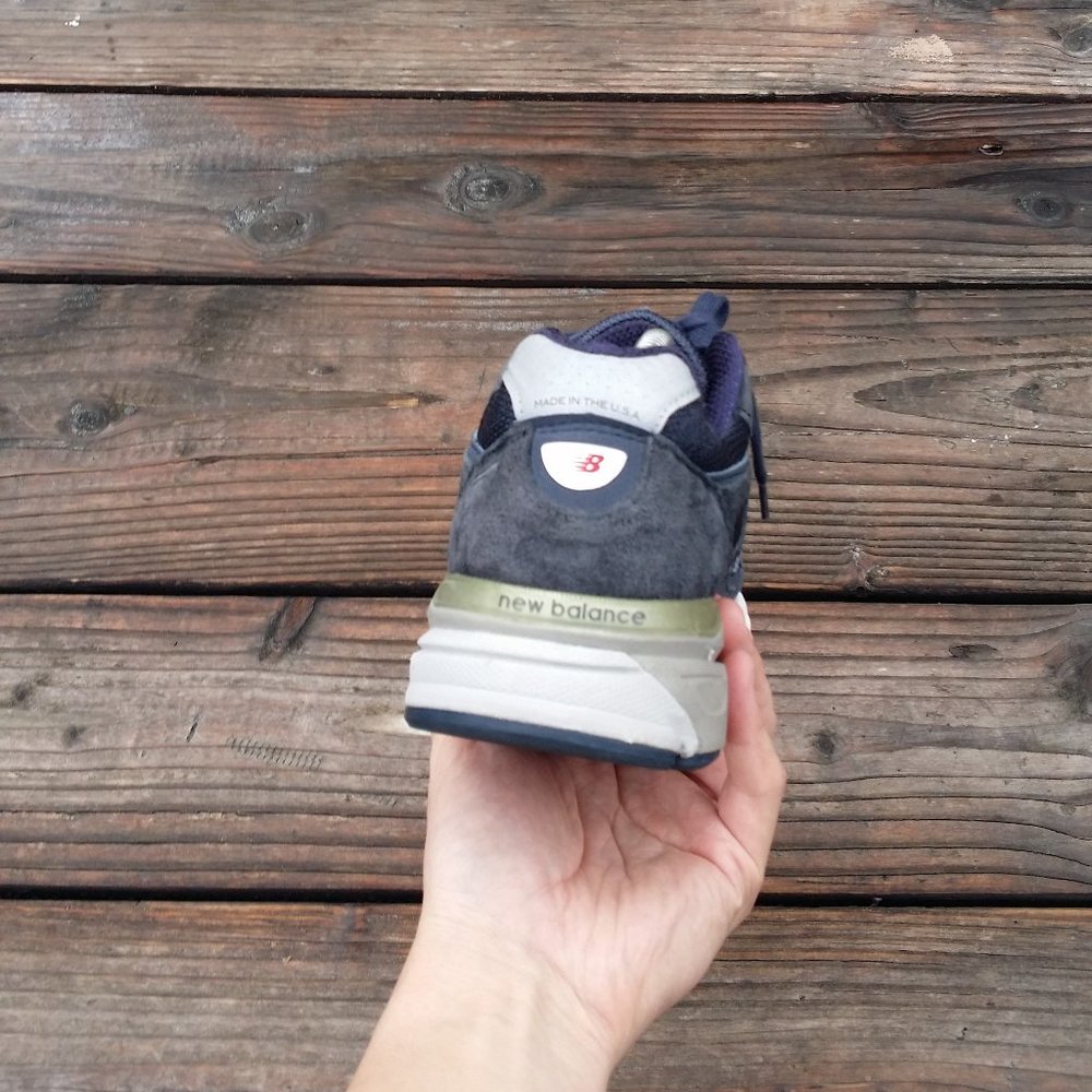 Size 10.5 Women /Size 9 Men New Balance 990v4 Made In USA United States America - Picture 7 of 8